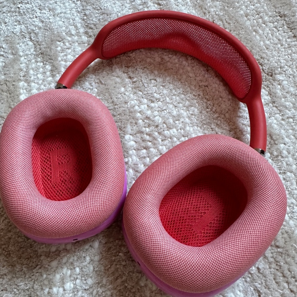 Apple Over-Ear Headphones in Pink and Red with Interchangeable Ear Cups - Picture 3 of 5